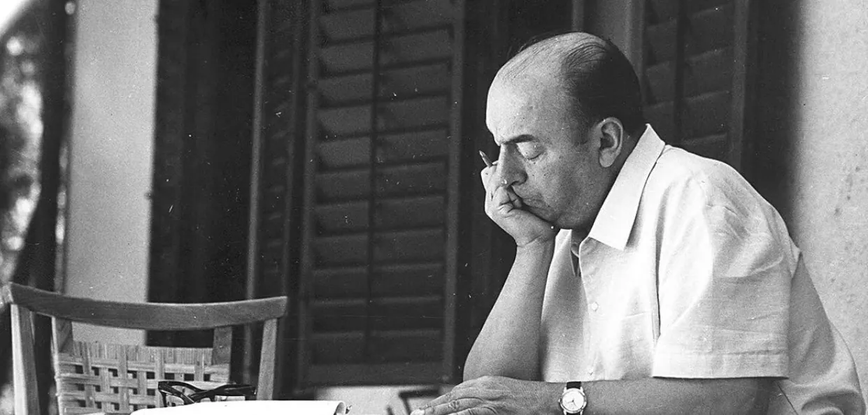"Bu gecə ən kədərli misraları yaza bilərəm"