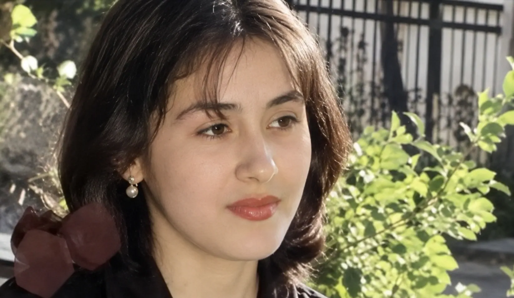 Vasif Məhərrəmlinin “Bakılı qız” mahnısının klipindəki qız, 2001