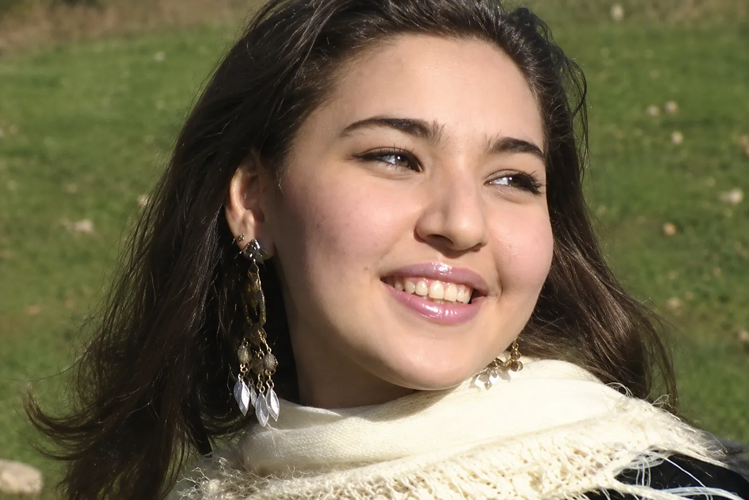 Azər Zeynalovun “Gəncədən gəlirəm” mahnısının klipindəki qız, 1999
